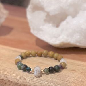 Gemstone Bracelet✨ Moss Green Agate, Silver Onyx, White Jade, Amethyst